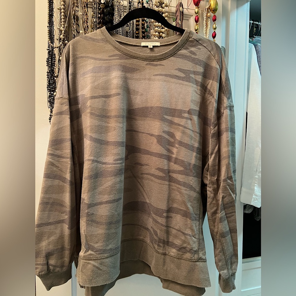 Z Supply Camo Sweatshirt/Top